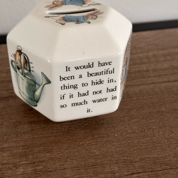 Peter Rabbit Ceramic Money Bank - Picture 3 of 9